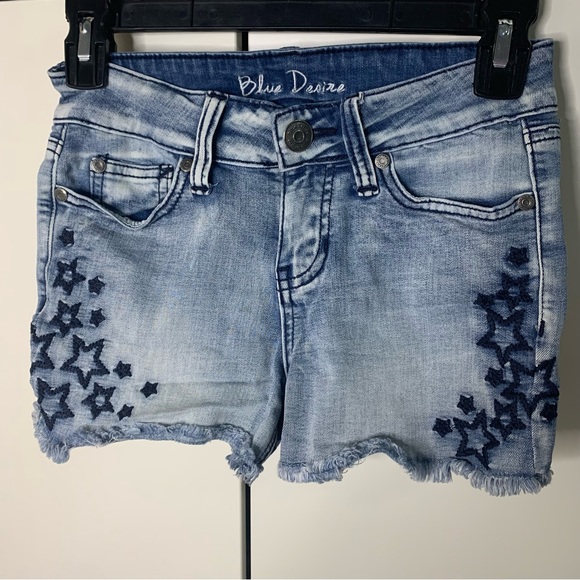 Blue Desire Mid Rise Star Embroidered Denim Jean Shorts - Picture 1 of 12